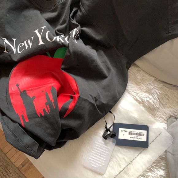 kith apple tee